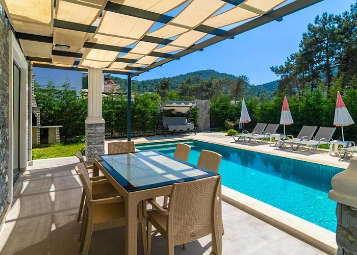 Villa 4 Bedroom In Hisaroenue Oeluedeniz- Gold Rose *