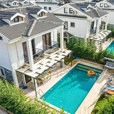 4 Bedroom In Hisaroenue Oeluedeniz- Gold Rose * Fethiye