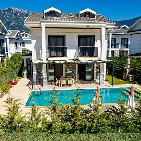 4 Bedroom In Hisaroenue Oeluedeniz- Gold Rose * Fethiye