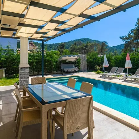 Vila 4 Bedroom In Hisaroenue Oeluedeniz- Gold Rose *