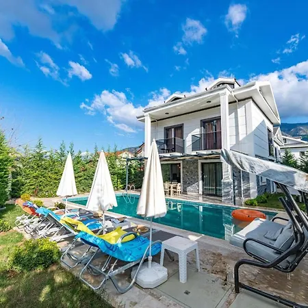 Вилла 4 Bedroom In Hisaroenue Oeluedeniz- Gold Rose Фетхие