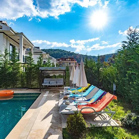 4 Bedroom In Hisaroenue Oeluedeniz- Gold Rose Villa Fethiye