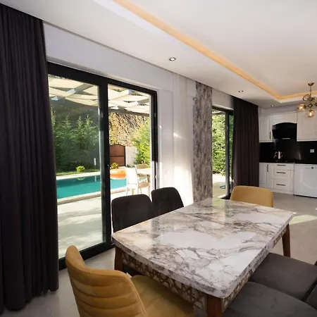 4 Bedroom In Hisaroenue Oeluedeniz- Gold Rose Вилла *