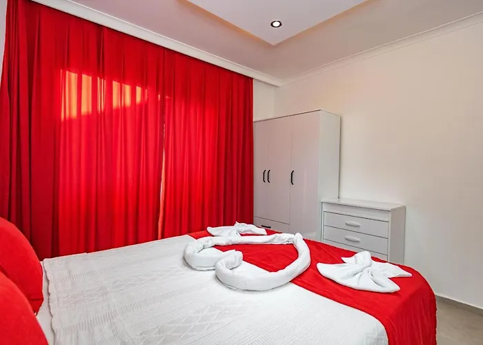 4 Bedroom In Hisaroenue Oeluedeniz- Gold Rose Villa Fethiye